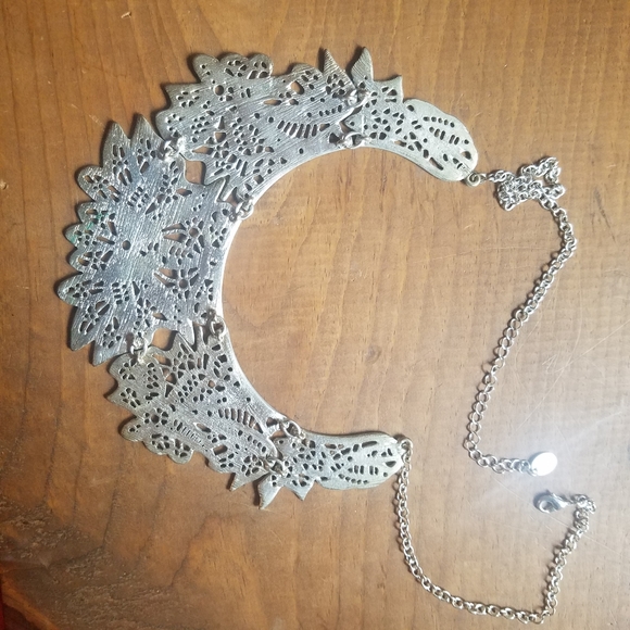 Claire's Gray Metal Lace Necklace - Picture 2 of 7
